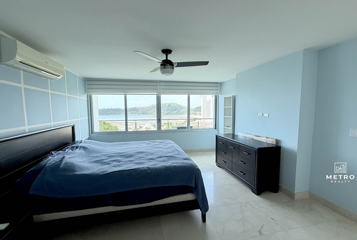 Veracruz PH Casa Bonita Oceanfront Master Bedroom