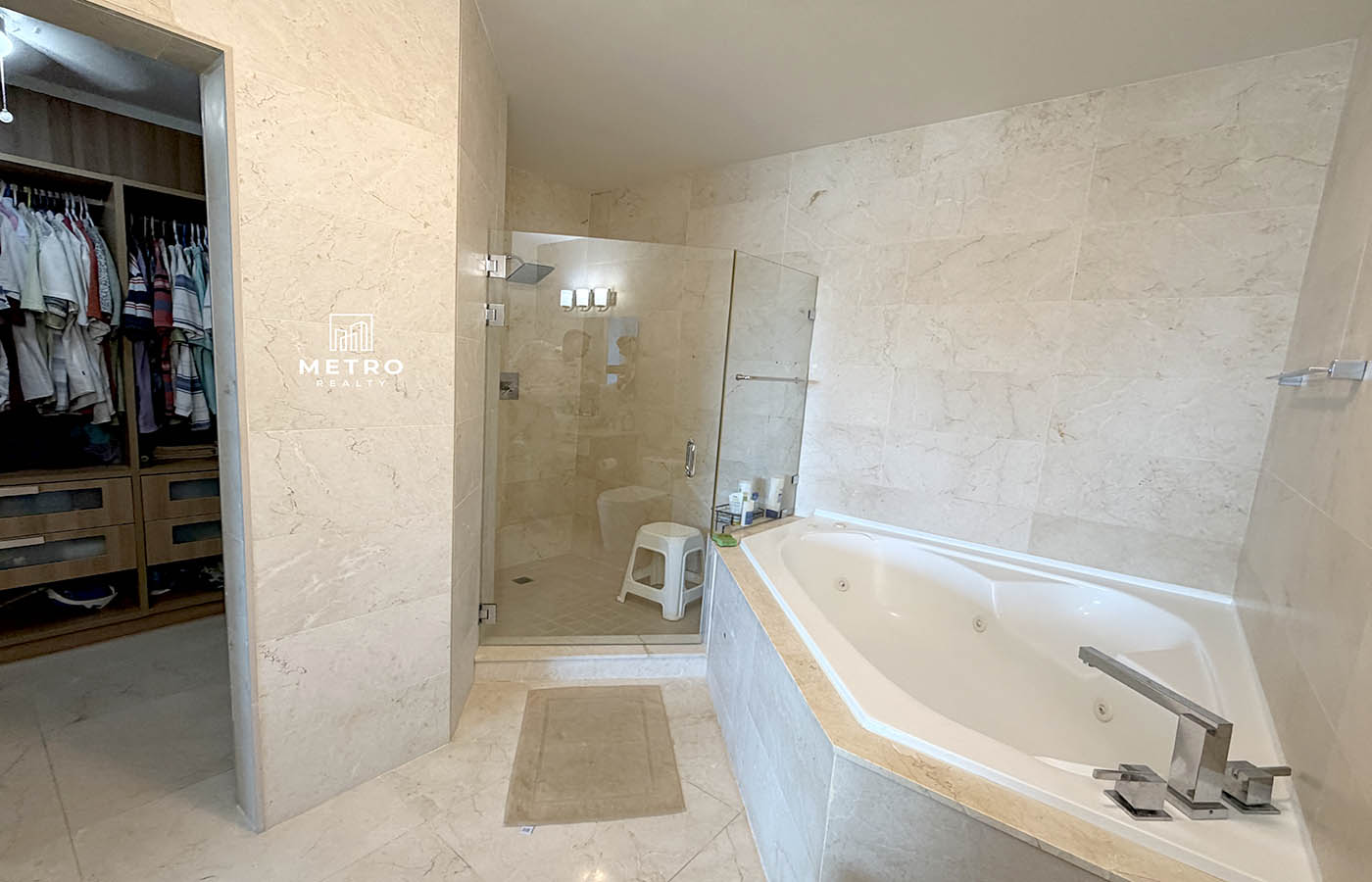 Veracruz PH Casa Bonita Oceanfront Shower